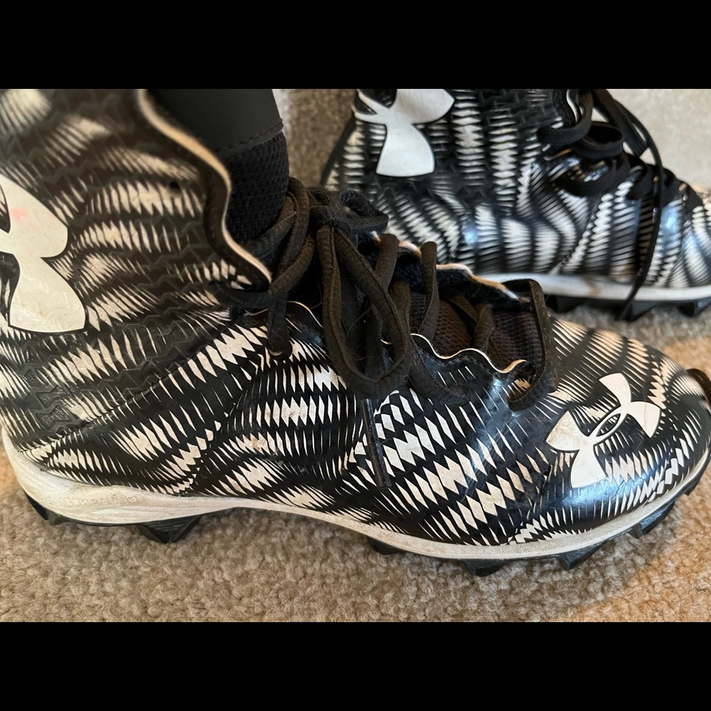 Under Armour Football high top Cleats